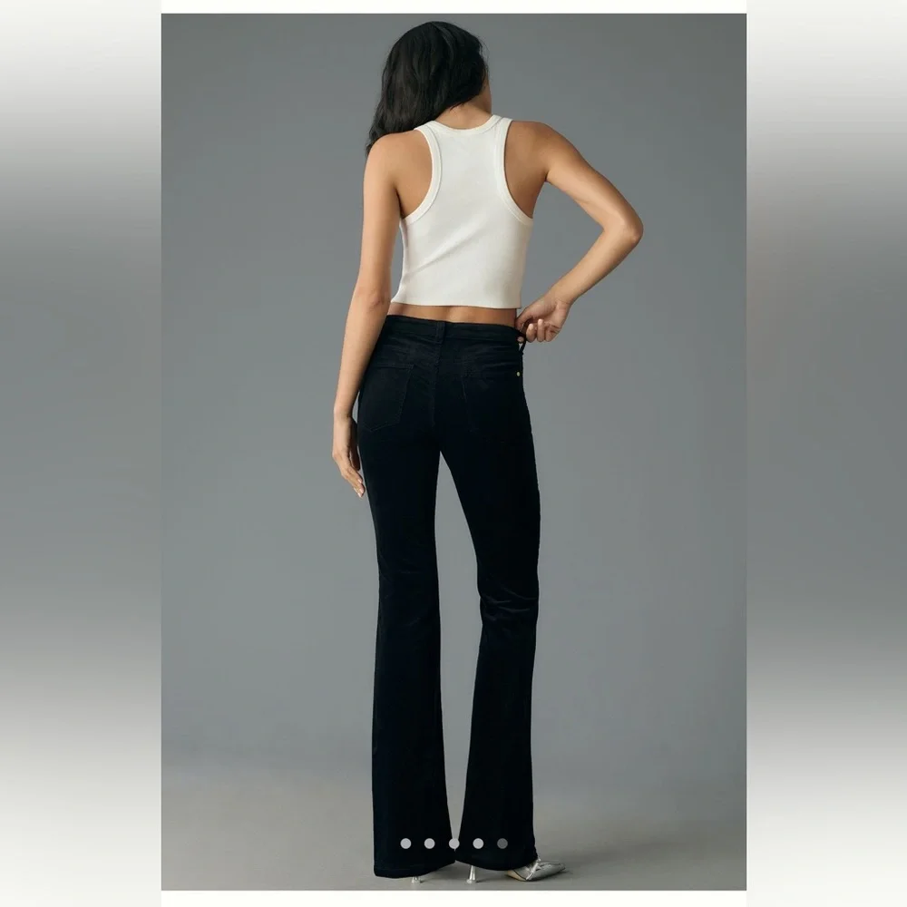 The Icon Low-Rise Corduroy Chop Pocket Flare
Jeans by Pilcro - Picture 3 of 7